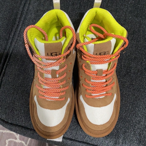 UGG Limited Edition Heritage Hi-Top Boots - Picture 11 of 11